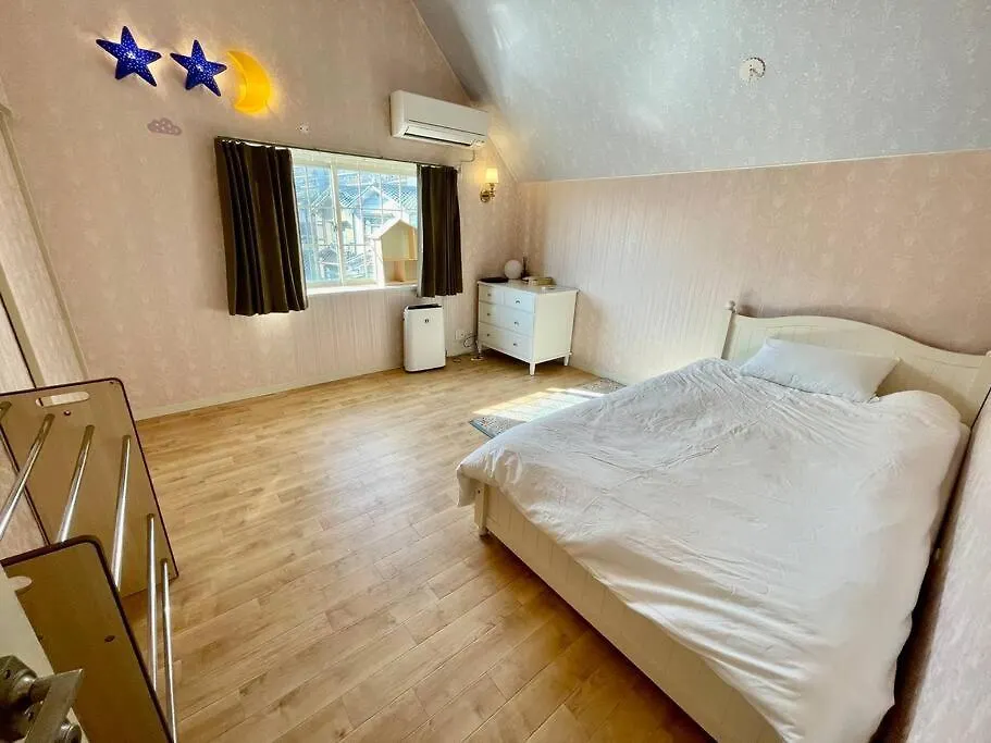 ゲストハウス宮の軒-稲荷参道前 3-Floor Family House Kjóto Japonsko