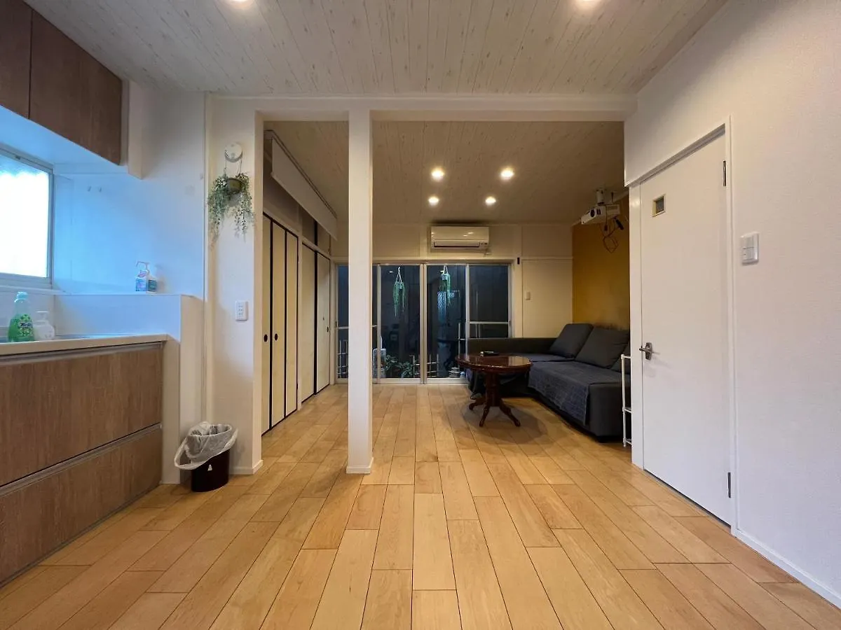ゲストハウス宮の軒-稲荷参道前 3-Floor Family House Kyoto Chalet