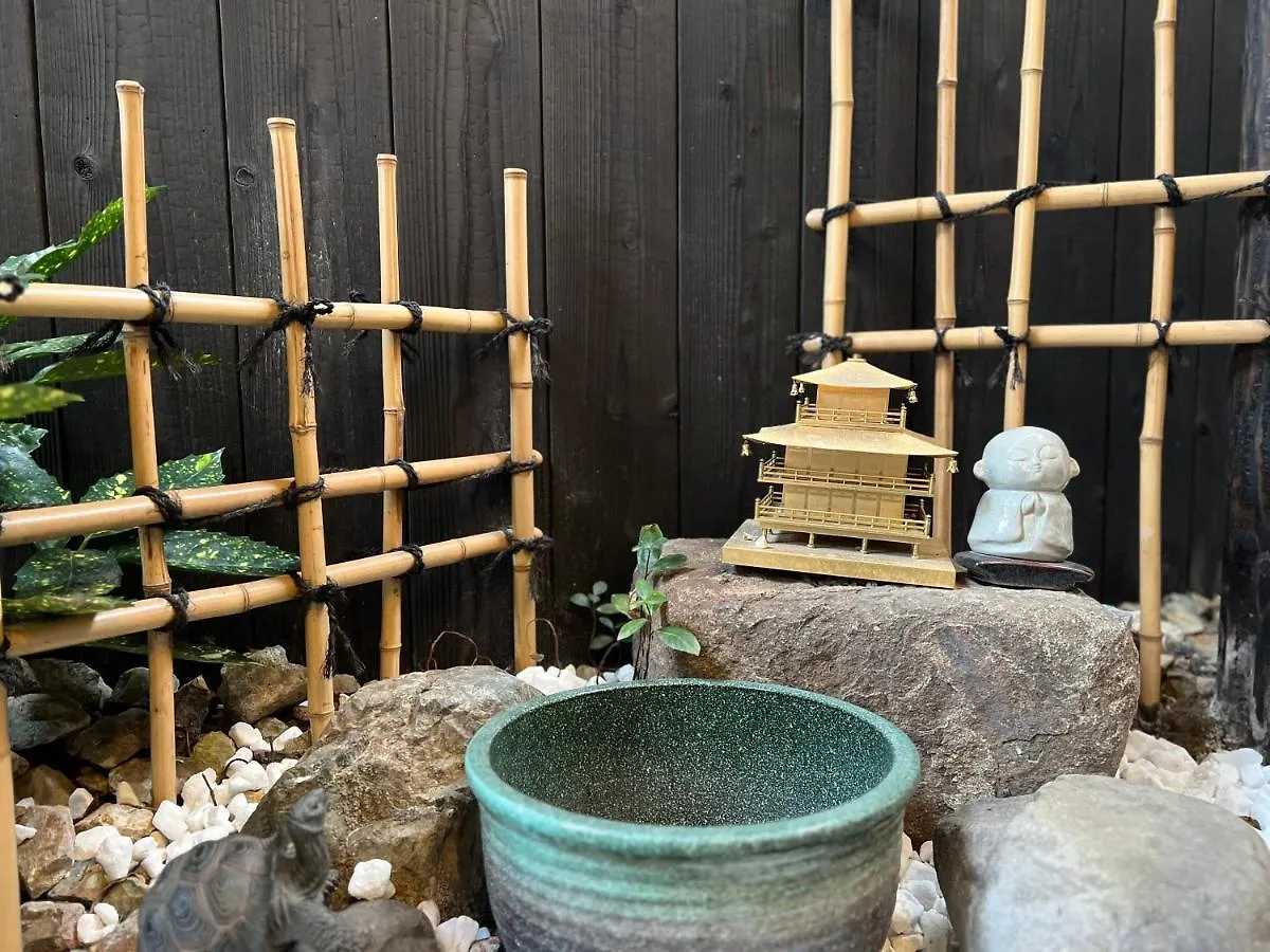 Chalet ゲストハウス宮の軒-稲荷参道前 3-Floor Family House Kyoto Japan